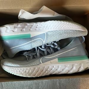 Nike React Infinity Run Flyknit